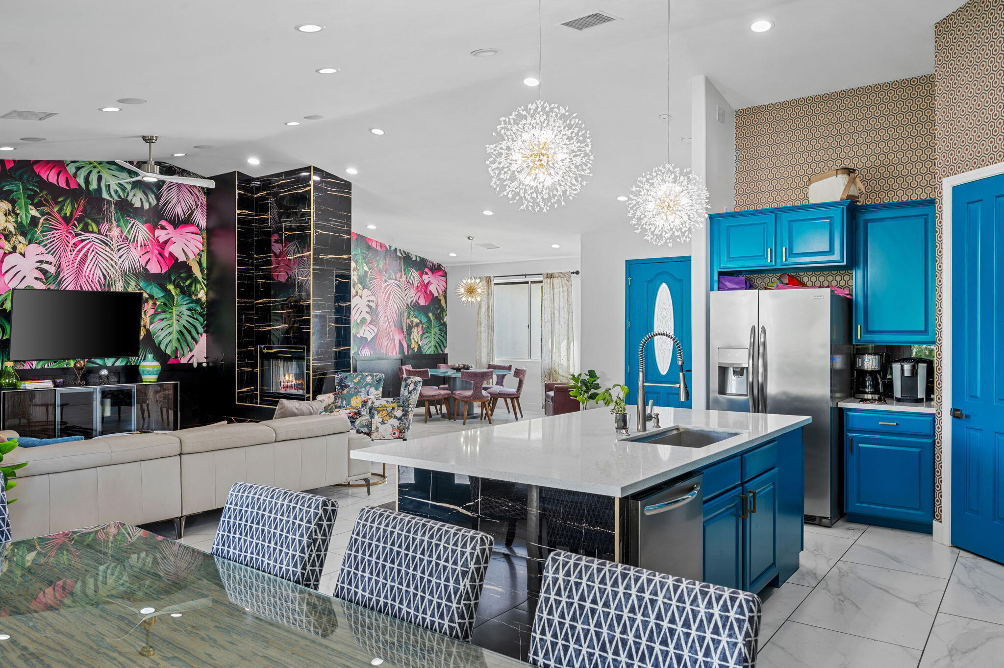 Palm Springs, California, 92262, United States, 6 Bedrooms Bedrooms, ,6 BathroomsBathrooms,Residential,Active,1990040