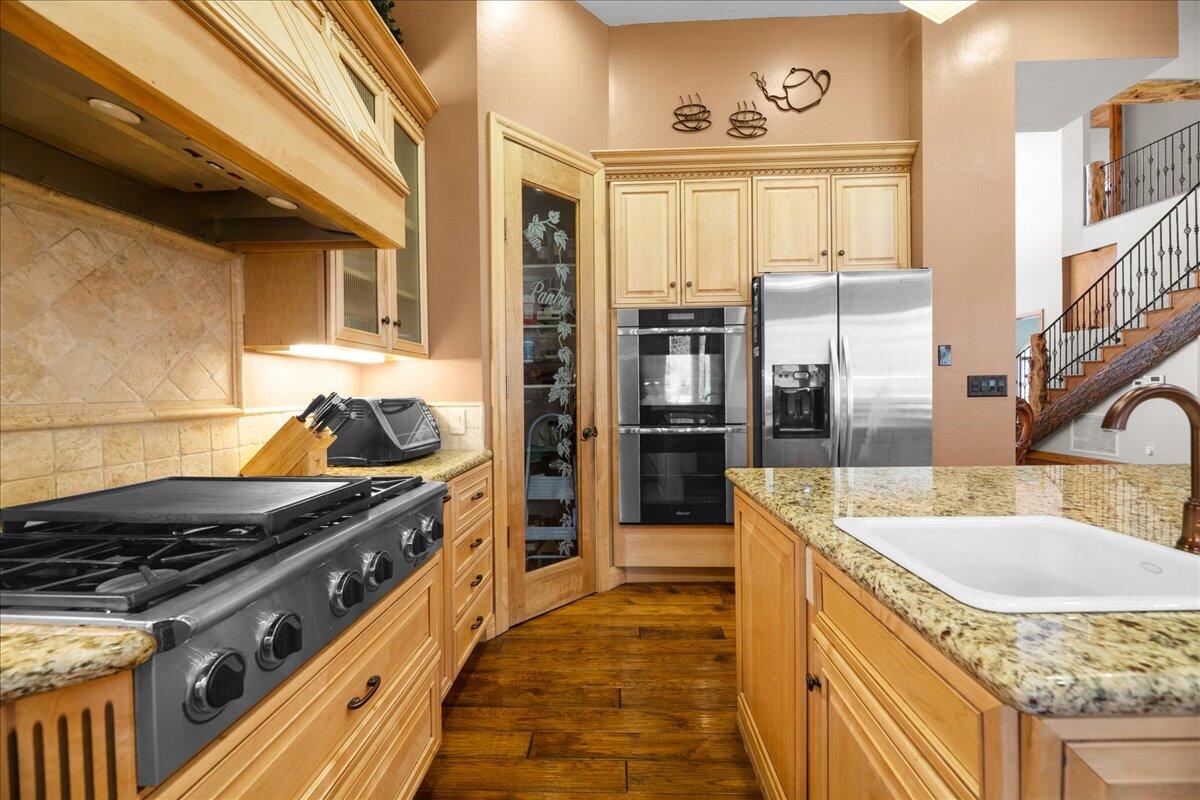 Big Bear Lake, California, 92315, United States, 4 Bedrooms Bedrooms, ,4 BathroomsBathrooms,Residential,Active,1780383