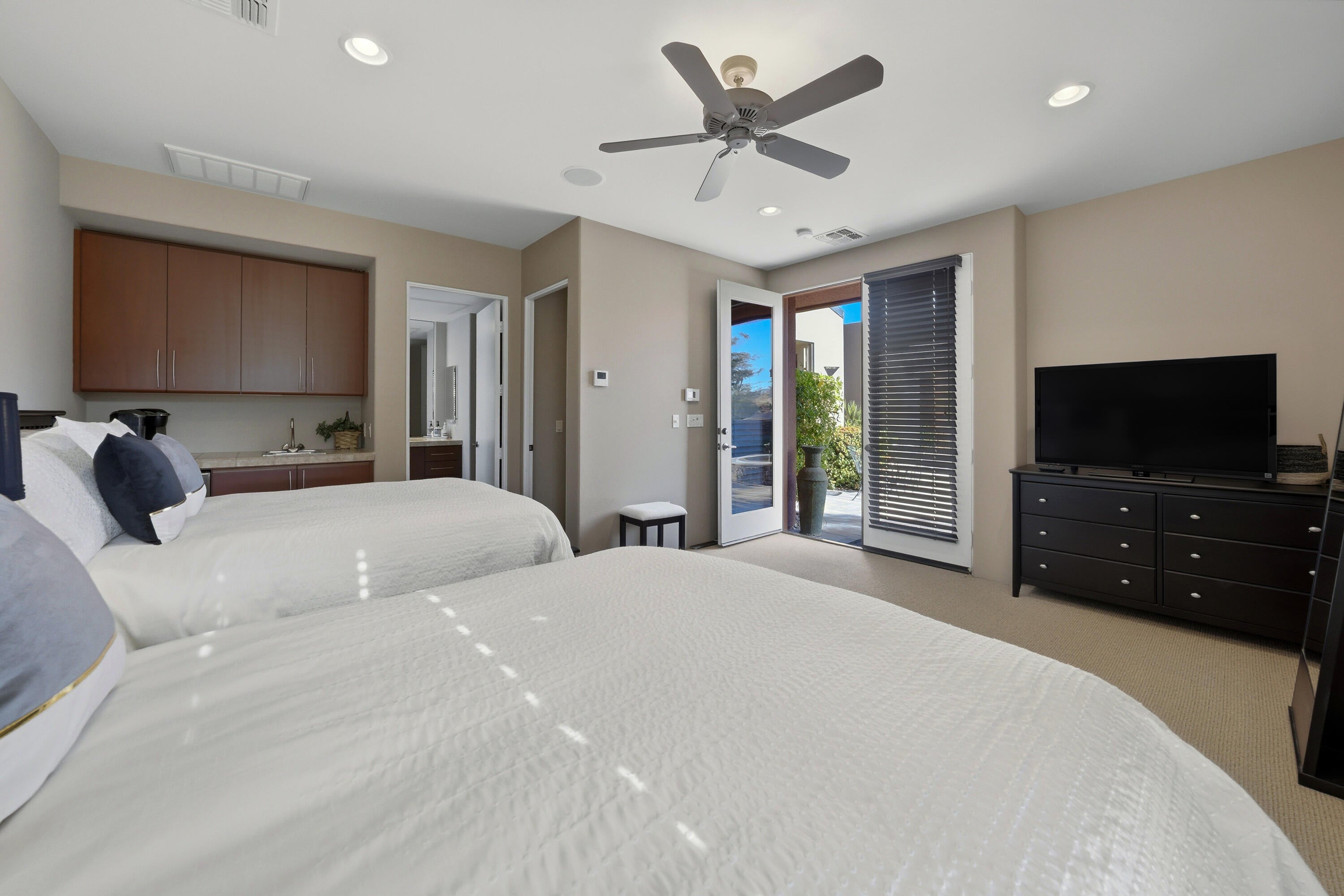 La Quinta, California, 92253, United States, 5 Bedrooms Bedrooms, ,6 BathroomsBathrooms,Residential,Active,2009158