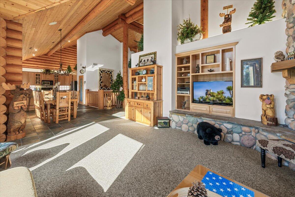 Big Bear Lake, California, 92315, United States, 4 Bedrooms Bedrooms, ,5 BathroomsBathrooms,Residential,Active,2010545