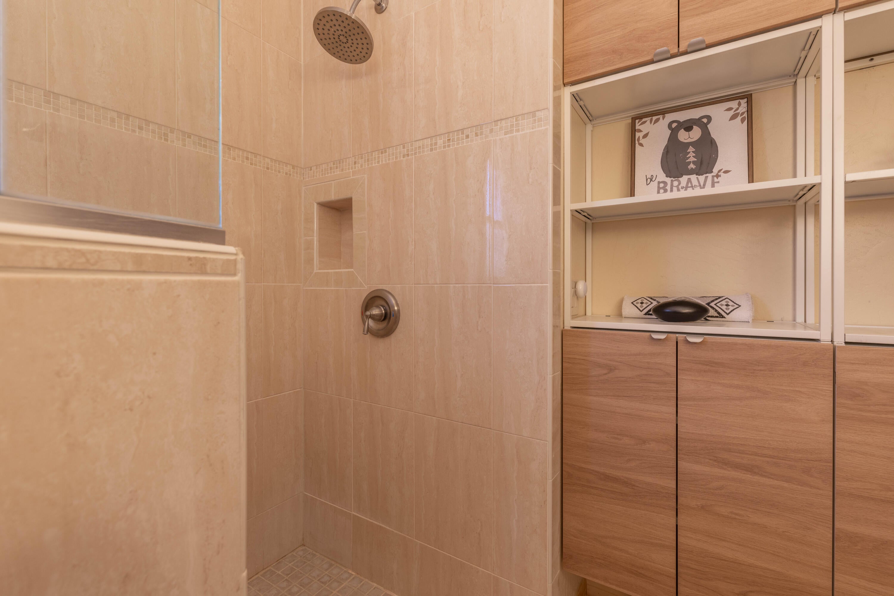 Big Bear Lake, California, 92315, United States, 3 Bedrooms Bedrooms, ,3 BathroomsBathrooms,Residential,Active,1922496