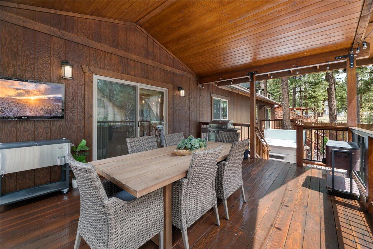 Big Bear Lake, California, 92315, United States, 3 Bedrooms Bedrooms, ,4 BathroomsBathrooms,Residential,Active,1961919