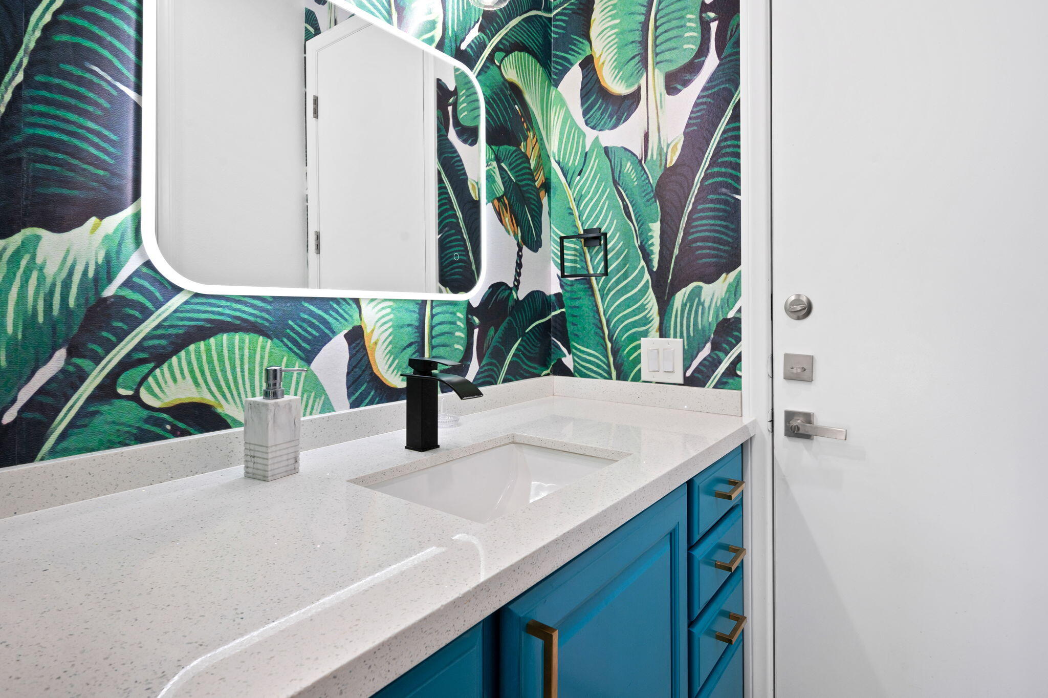 Palm Springs, California, 92262, United States, 6 Bedrooms Bedrooms, ,6 BathroomsBathrooms,Residential,Active,1990040