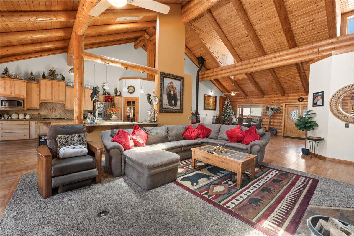 Big Bear City, California, 92314, United States, 3 Bedrooms Bedrooms, ,3 BathroomsBathrooms,Residential,Active,1892441