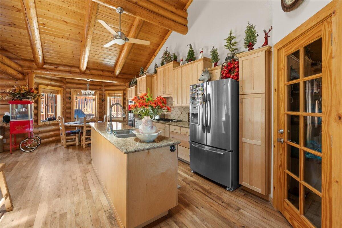 Big Bear City, California, 92314, United States, 3 Bedrooms Bedrooms, ,3 BathroomsBathrooms,Residential,Active,1892441