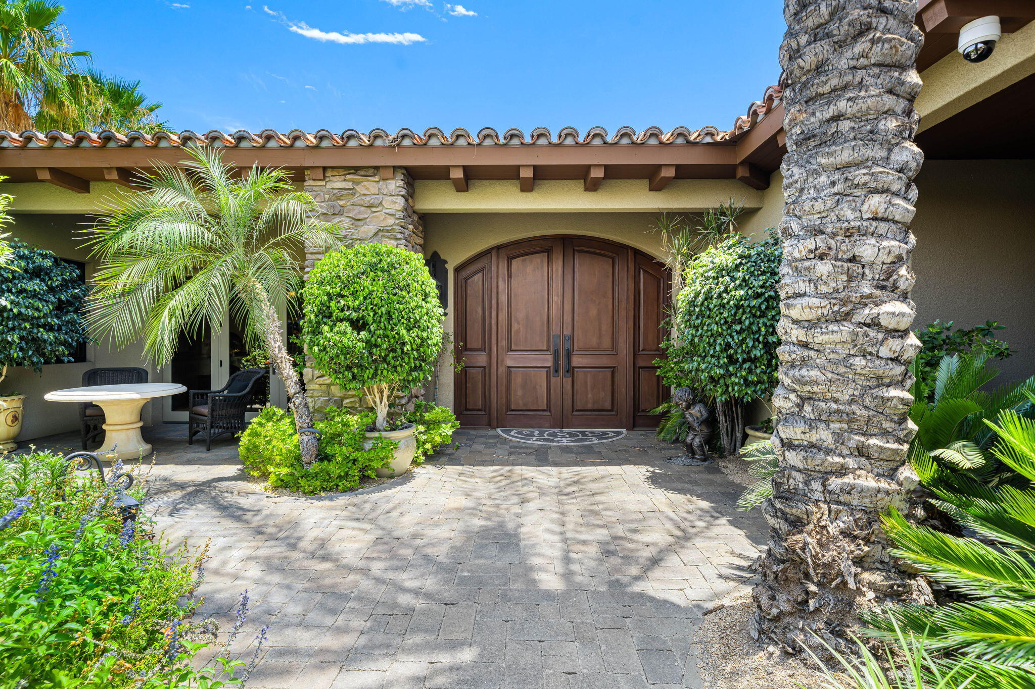 Palm Desert, California, 92260, United States, 4 Bedrooms Bedrooms, ,5 BathroomsBathrooms,Residential,Active,1884877