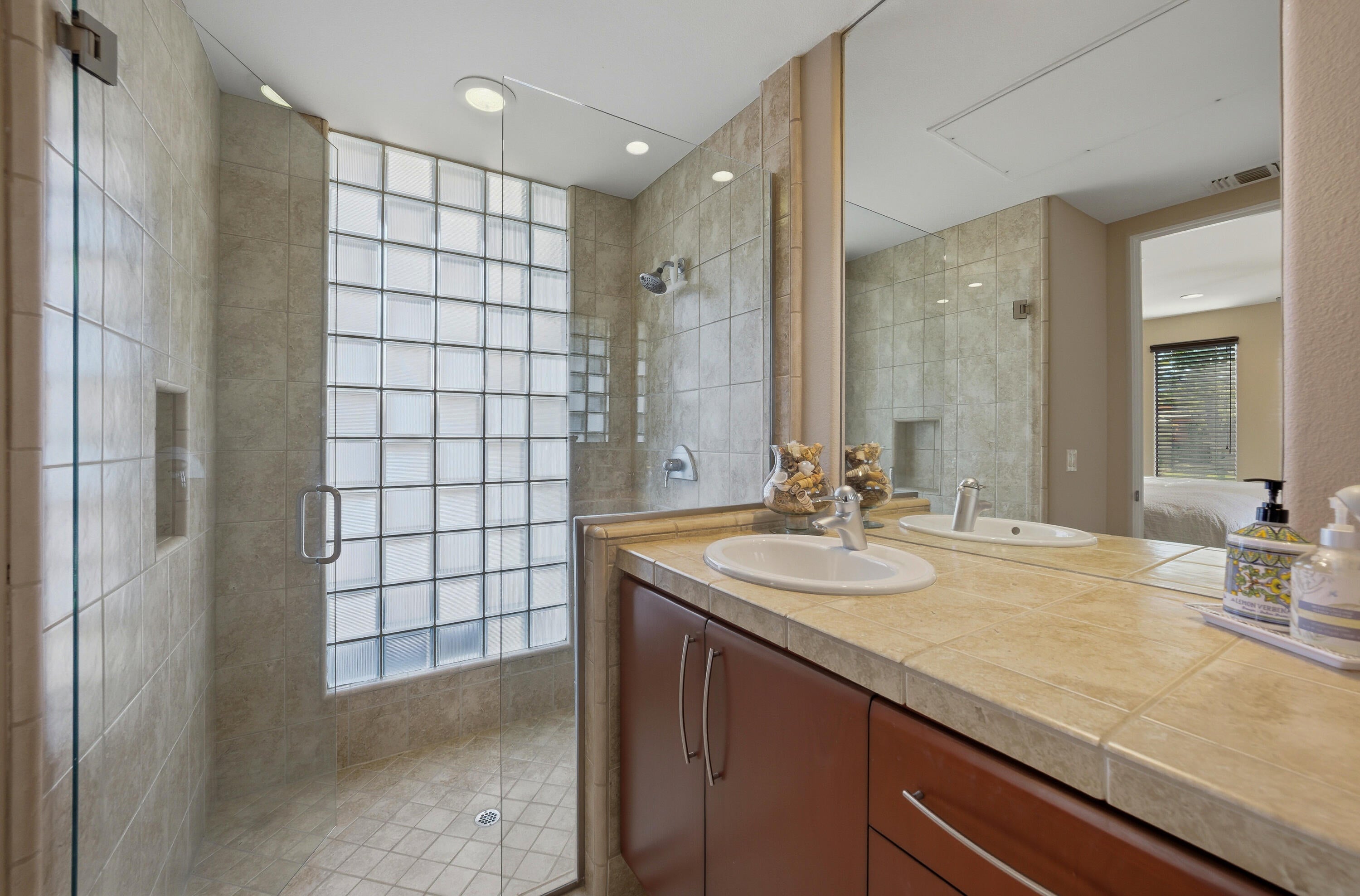 La Quinta, California, 92253, United States, 5 Bedrooms Bedrooms, ,6 BathroomsBathrooms,Residential,Active,2009158