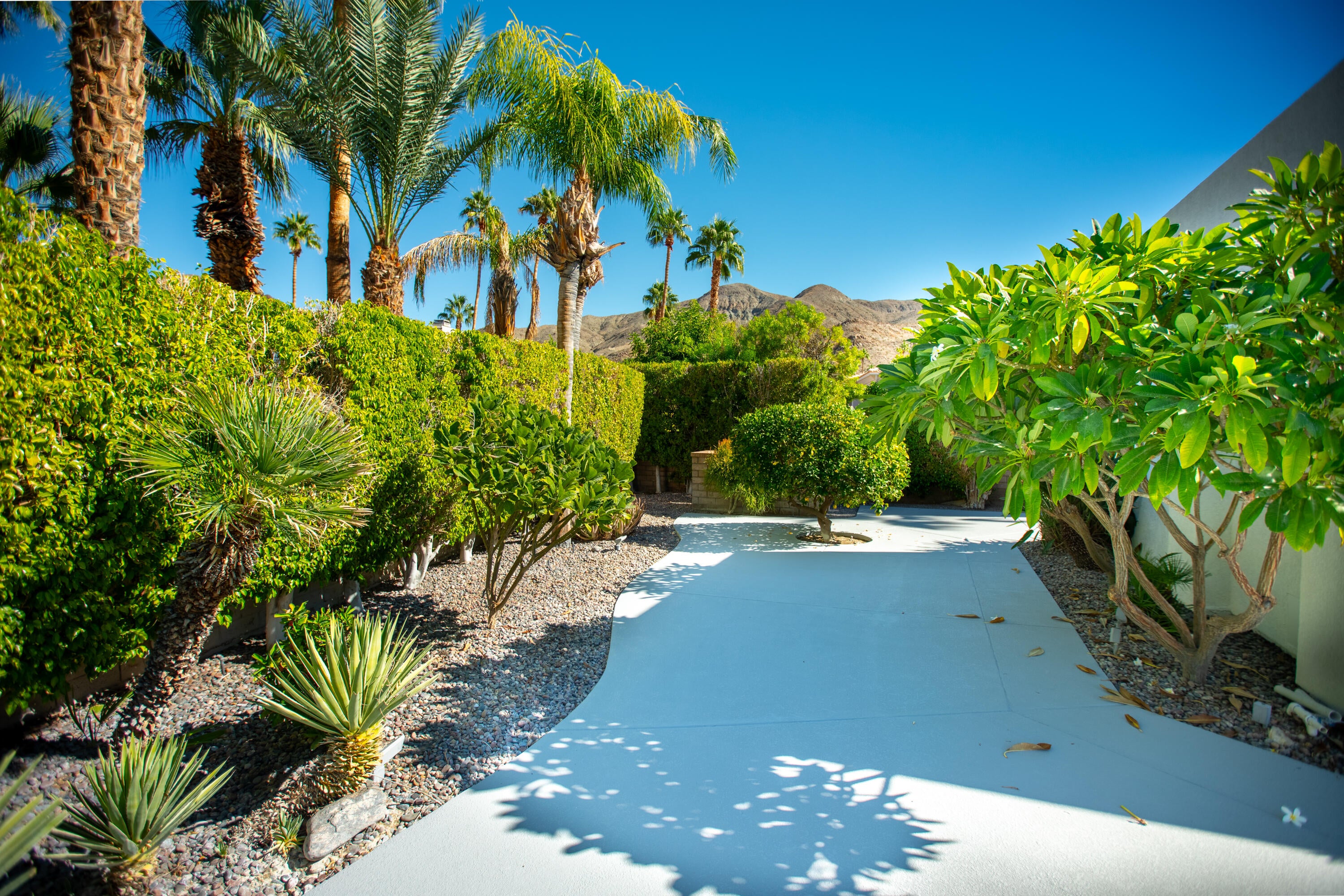 Palm Springs, California, 92264, United States, 4 Bedrooms Bedrooms, ,6 BathroomsBathrooms,Residential,Active,1993931