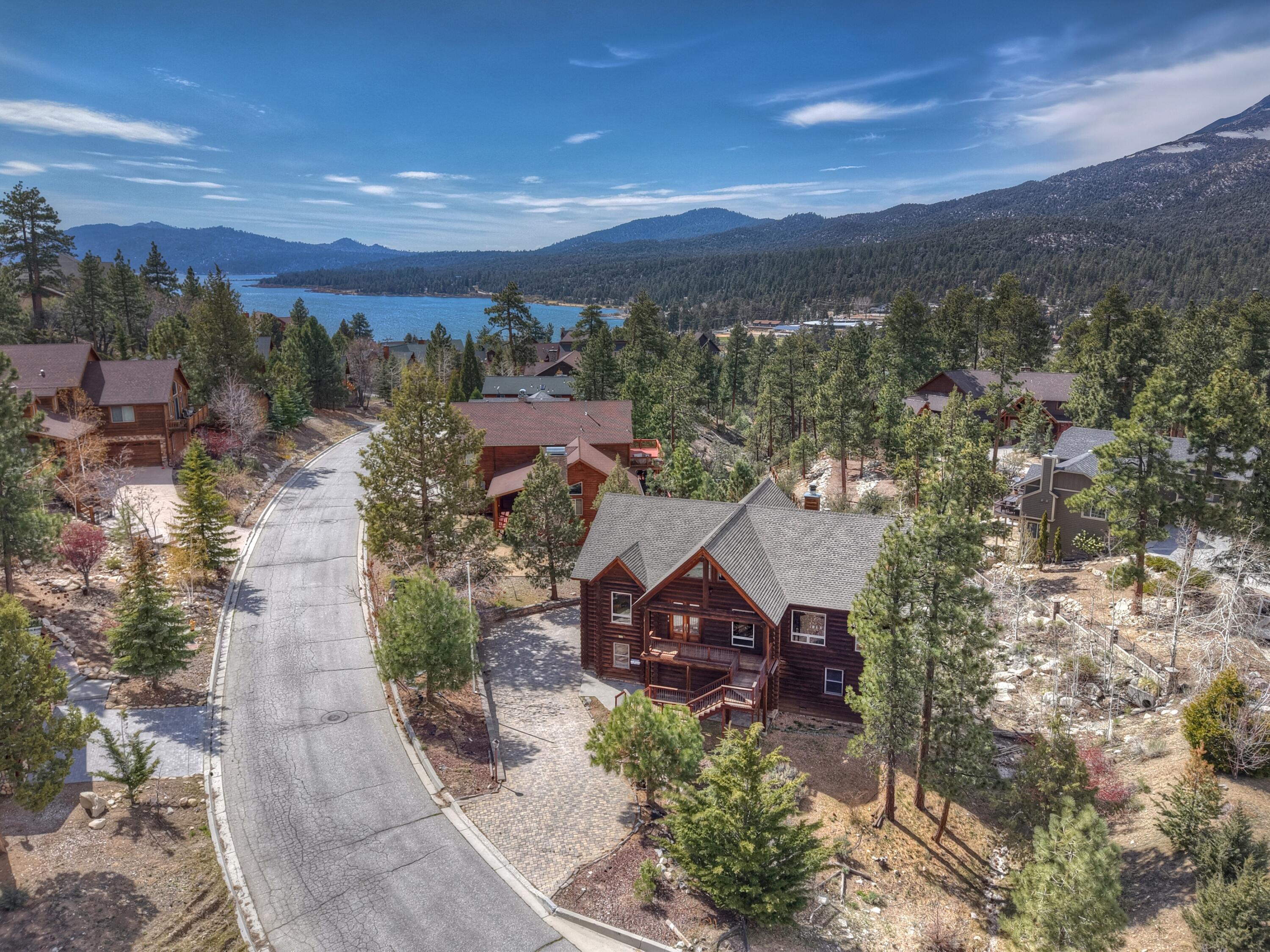 Big Bear Lake, California, 92315, United States, ,4 BathroomsBathrooms,Residential,Active,1798030