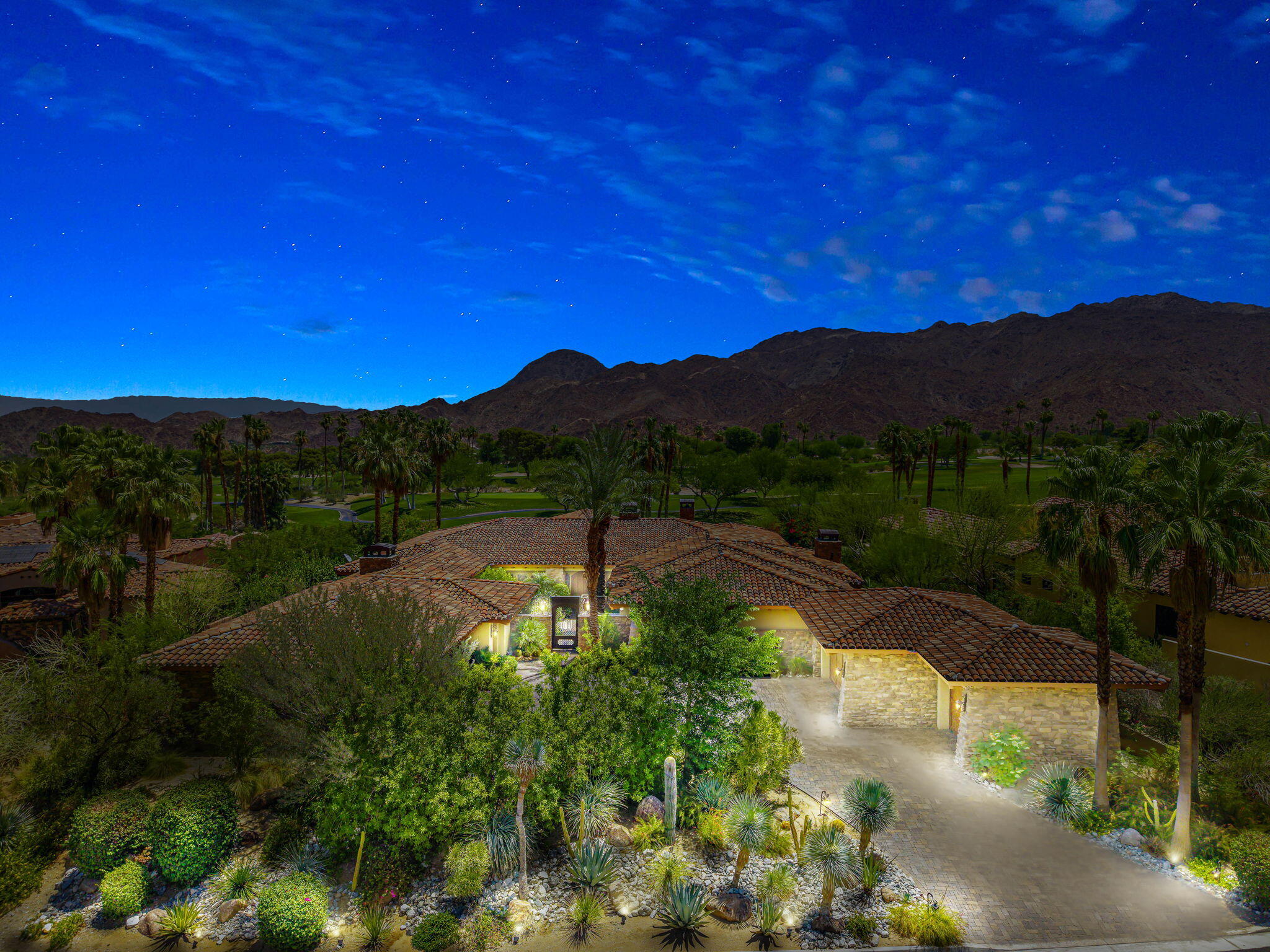 Palm Desert, California, 92260, United States, 4 Bedrooms Bedrooms, ,5 BathroomsBathrooms,Residential,Active,1884877
