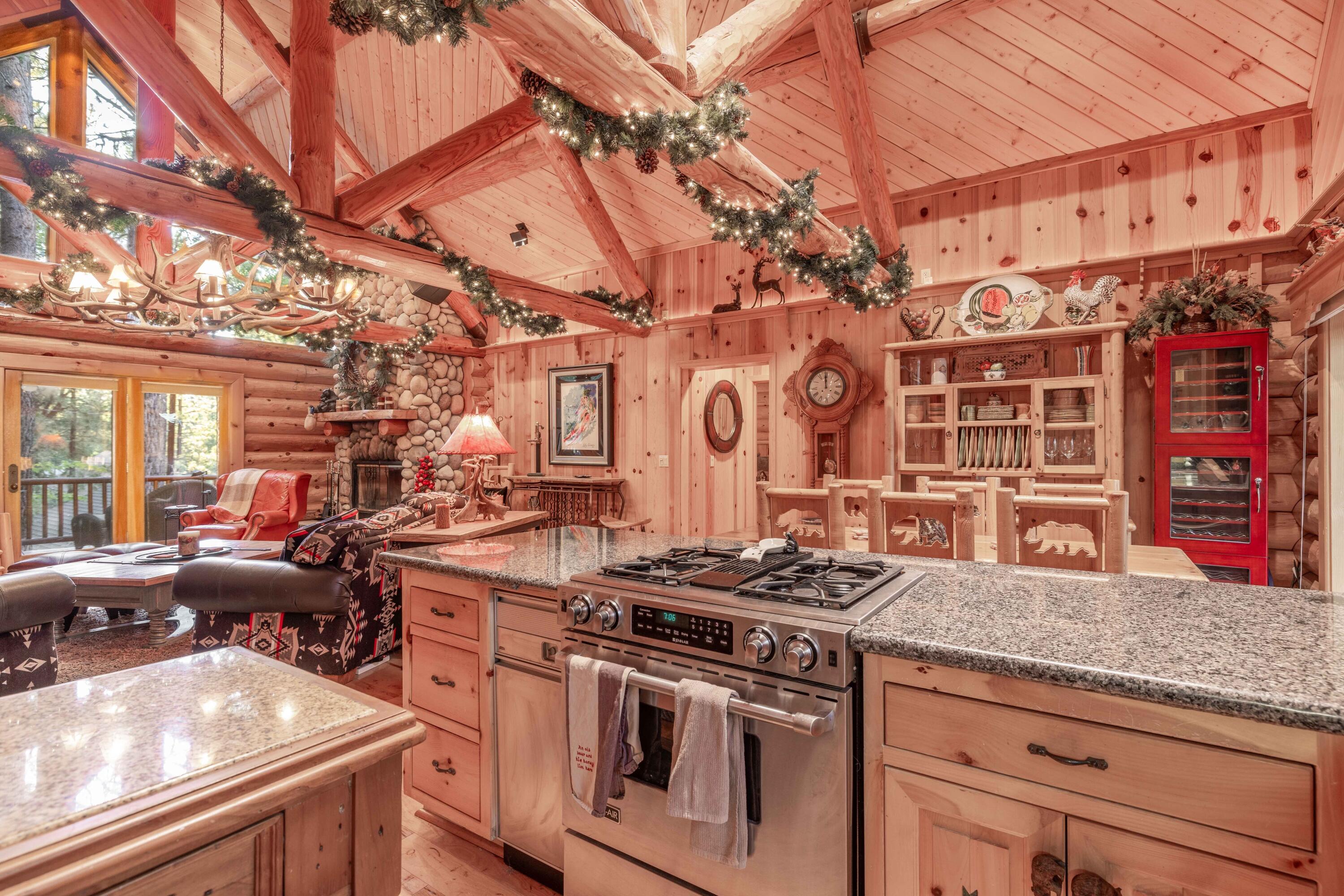 Big Bear Lake, California, 92315, United States, 4 Bedrooms Bedrooms, ,3 BathroomsBathrooms,Residential,Active,1933881