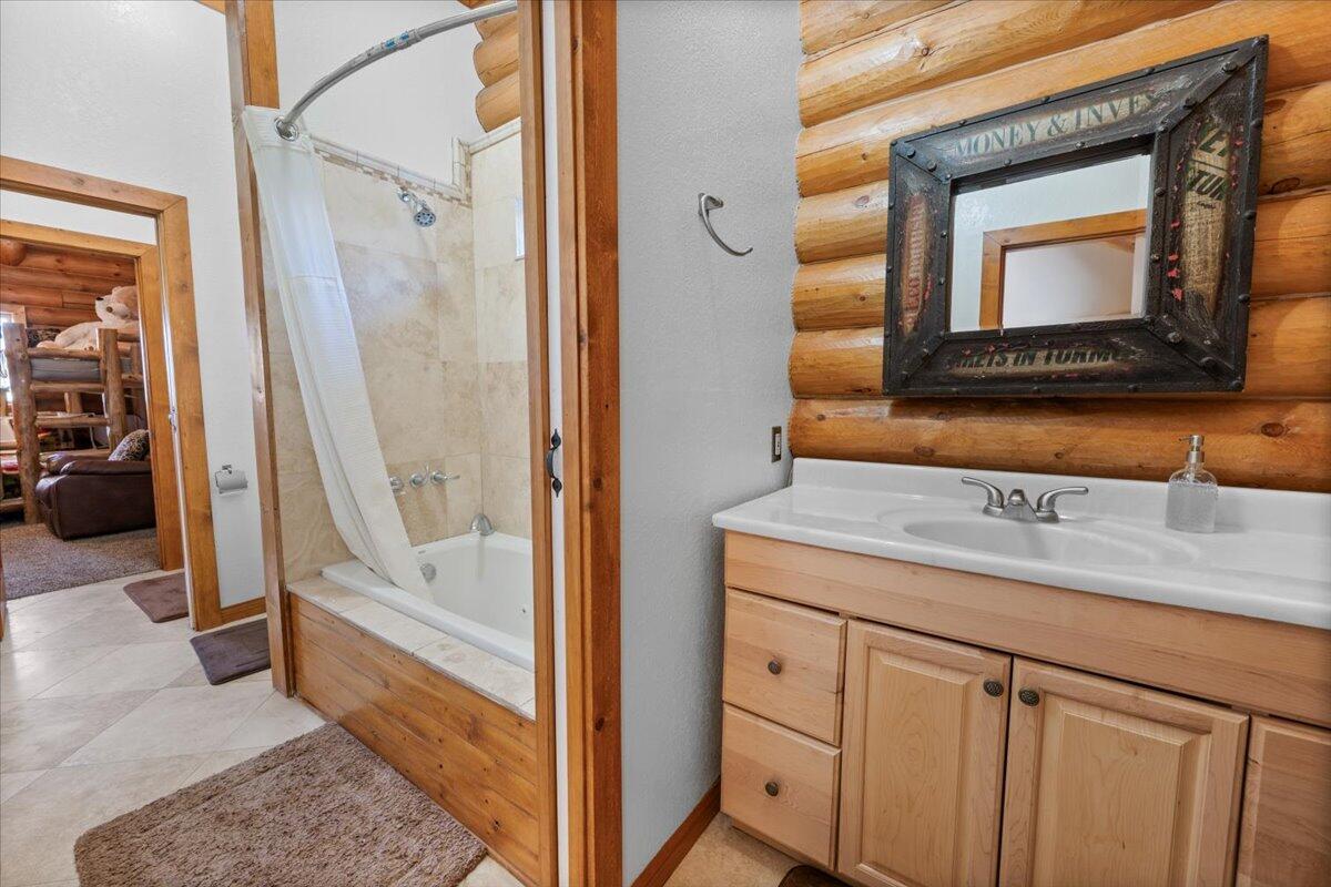 Big Bear City, California, 92314, United States, 3 Bedrooms Bedrooms, ,3 BathroomsBathrooms,Residential,Active,1892441