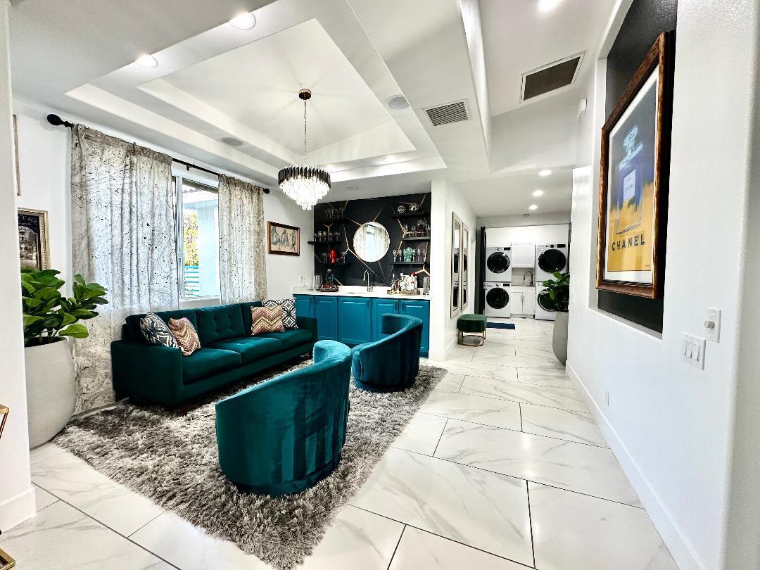 Palm Springs, California, 92262, United States, 6 Bedrooms Bedrooms, ,6 BathroomsBathrooms,Residential,Active,1990040