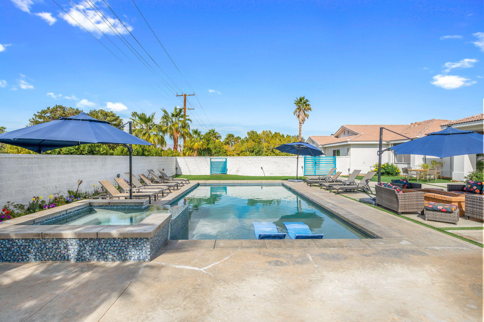 Palm Springs, California, 92262, United States, 6 Bedrooms Bedrooms, ,6 BathroomsBathrooms,Residential,Active,1990040