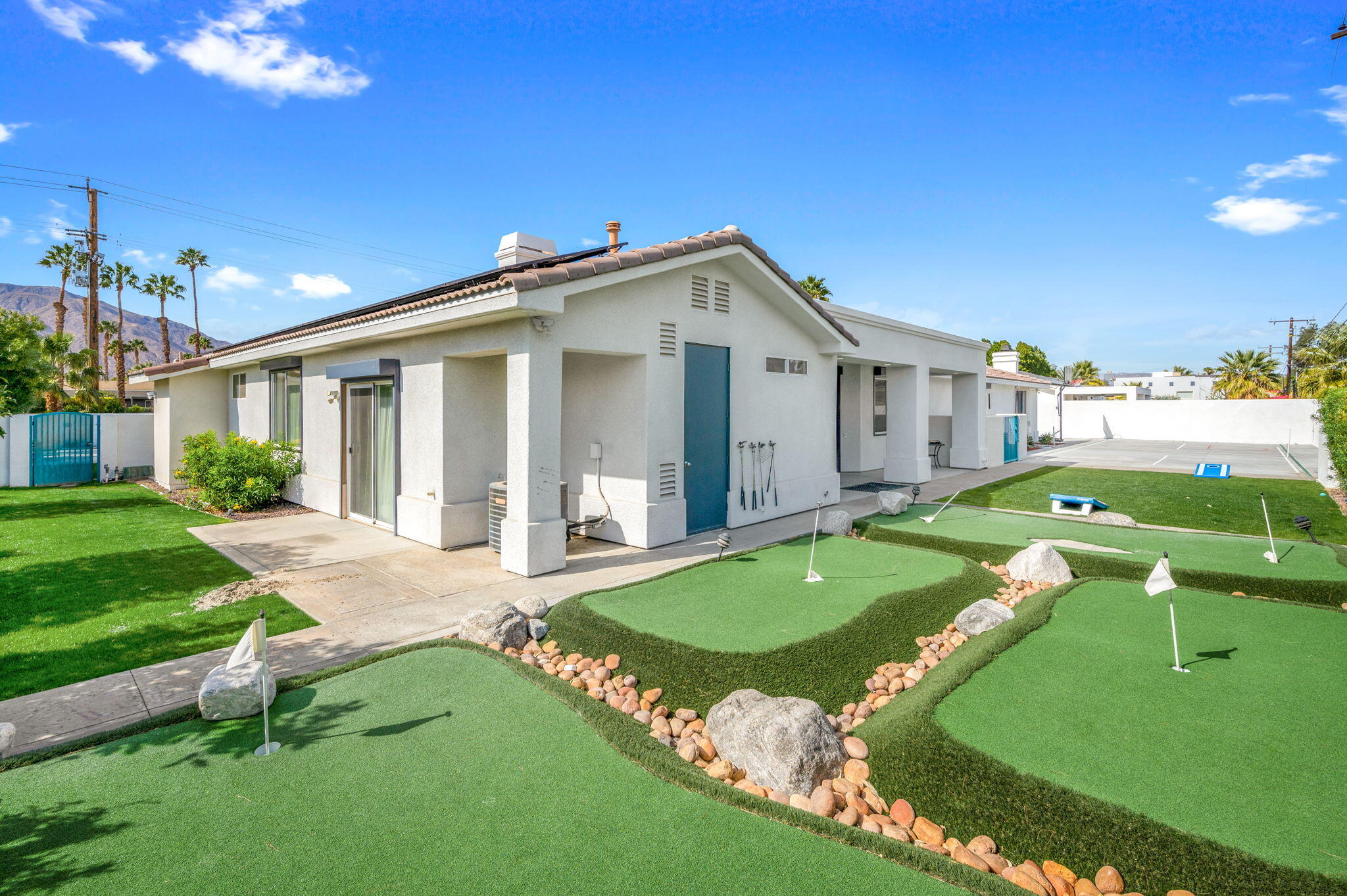 Palm Springs, California, 92262, United States, 6 Bedrooms Bedrooms, ,6 BathroomsBathrooms,Residential,Active,1990040