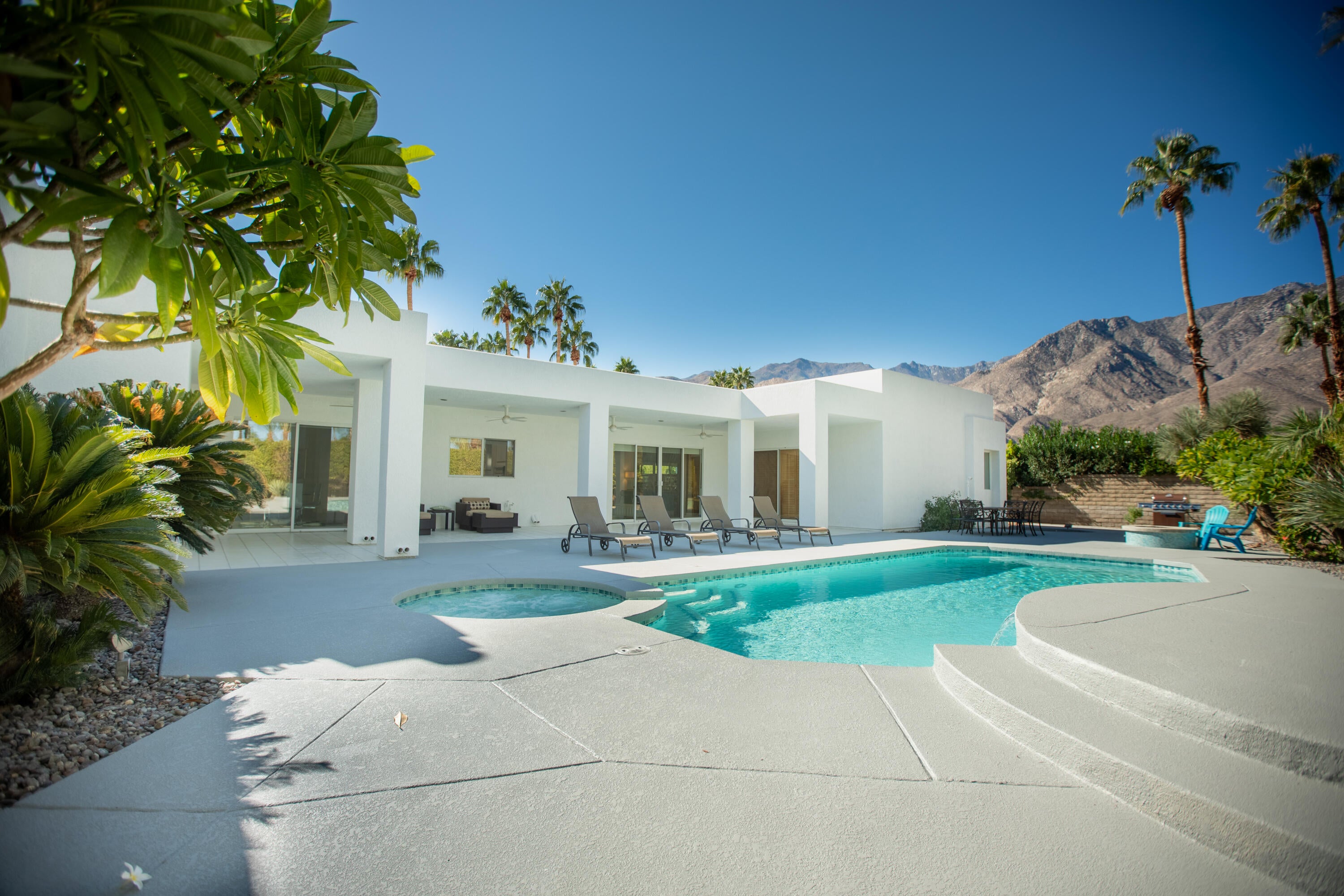 Palm Springs, California, 92264, United States, 4 Bedrooms Bedrooms, ,6 BathroomsBathrooms,Residential,Active,1993931