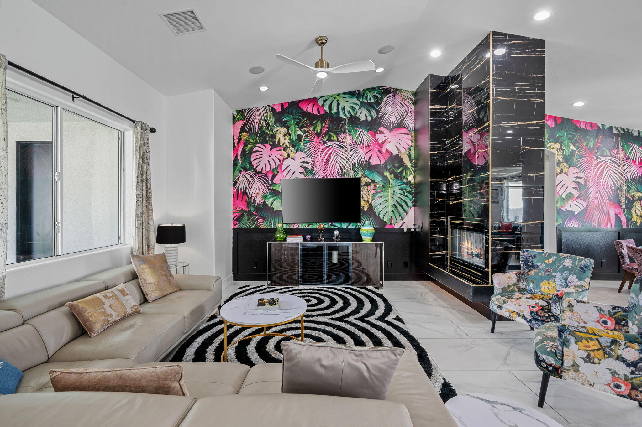 Palm Springs, California, 92262, United States, 6 Bedrooms Bedrooms, ,6 BathroomsBathrooms,Residential,Active,1990040