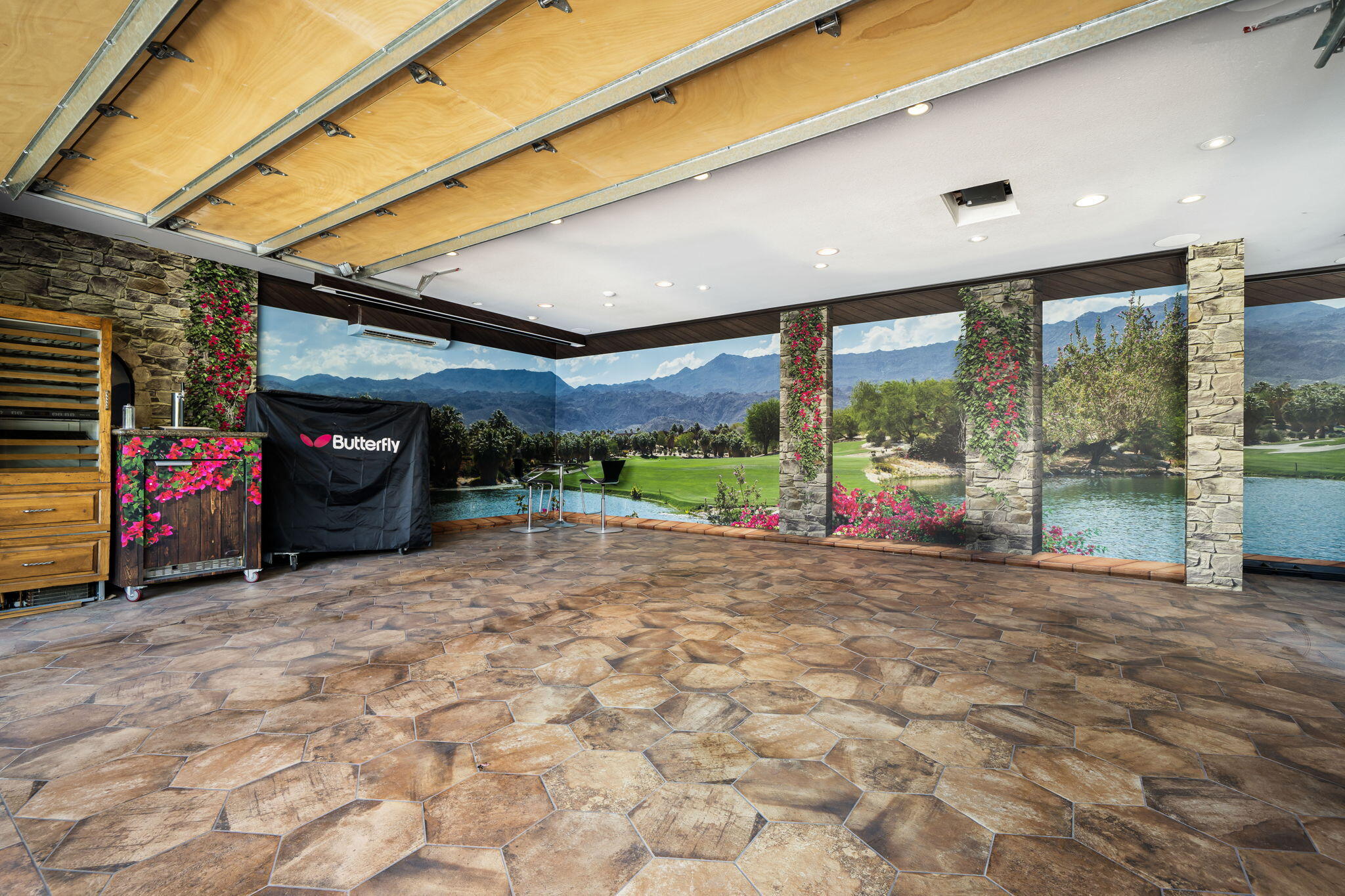 Palm Desert, California, 92260, United States, 4 Bedrooms Bedrooms, ,5 BathroomsBathrooms,Residential,Active,1884877