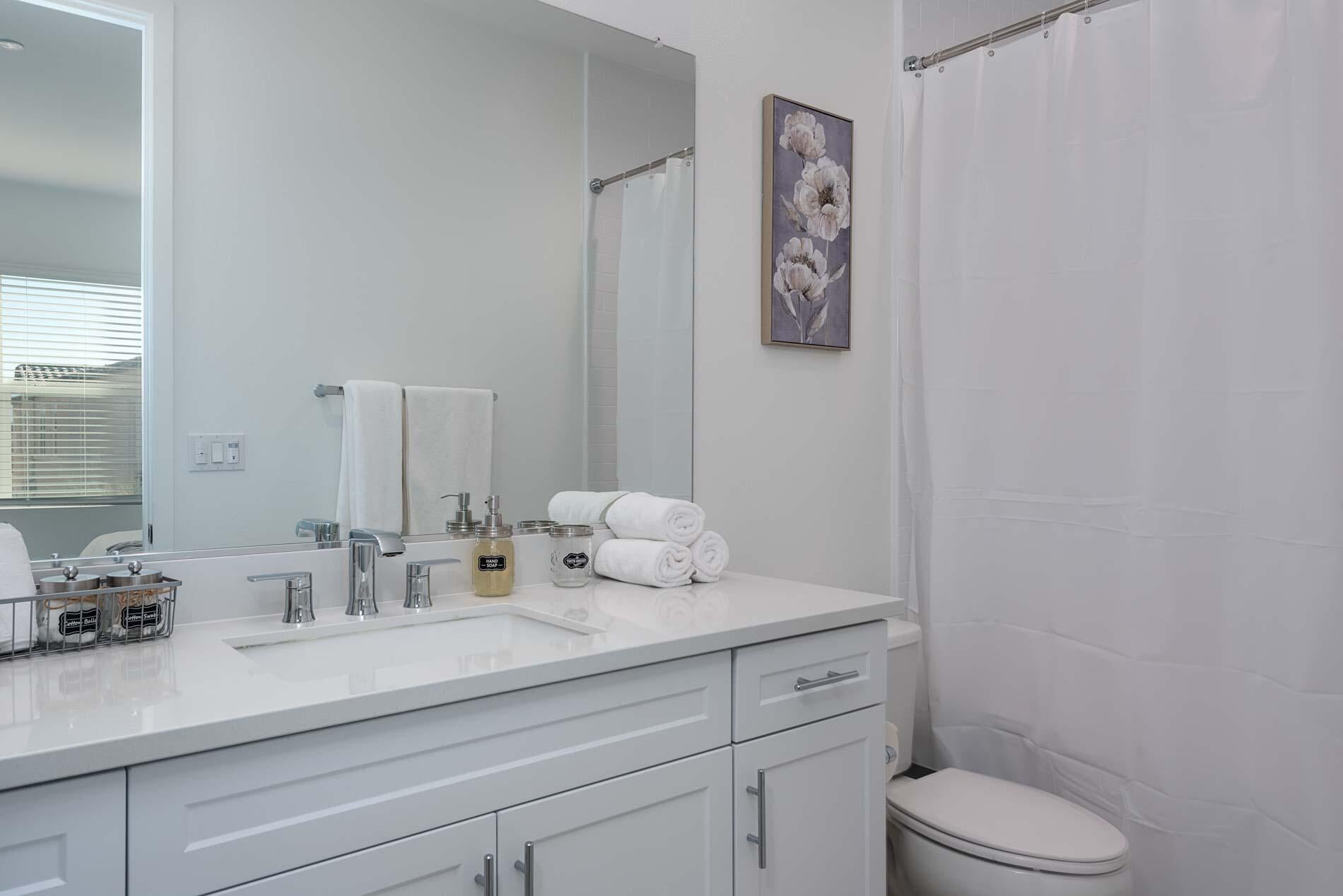 Indio, California, 92203, United States, 4 Bedrooms Bedrooms, ,5 BathroomsBathrooms,Residential,Active,1990044