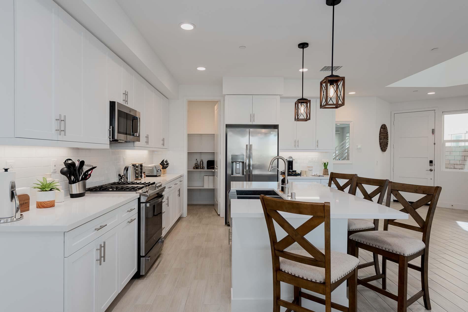 Indio, California, 92203, United States, 4 Bedrooms Bedrooms, ,5 BathroomsBathrooms,Residential,Active,1990044