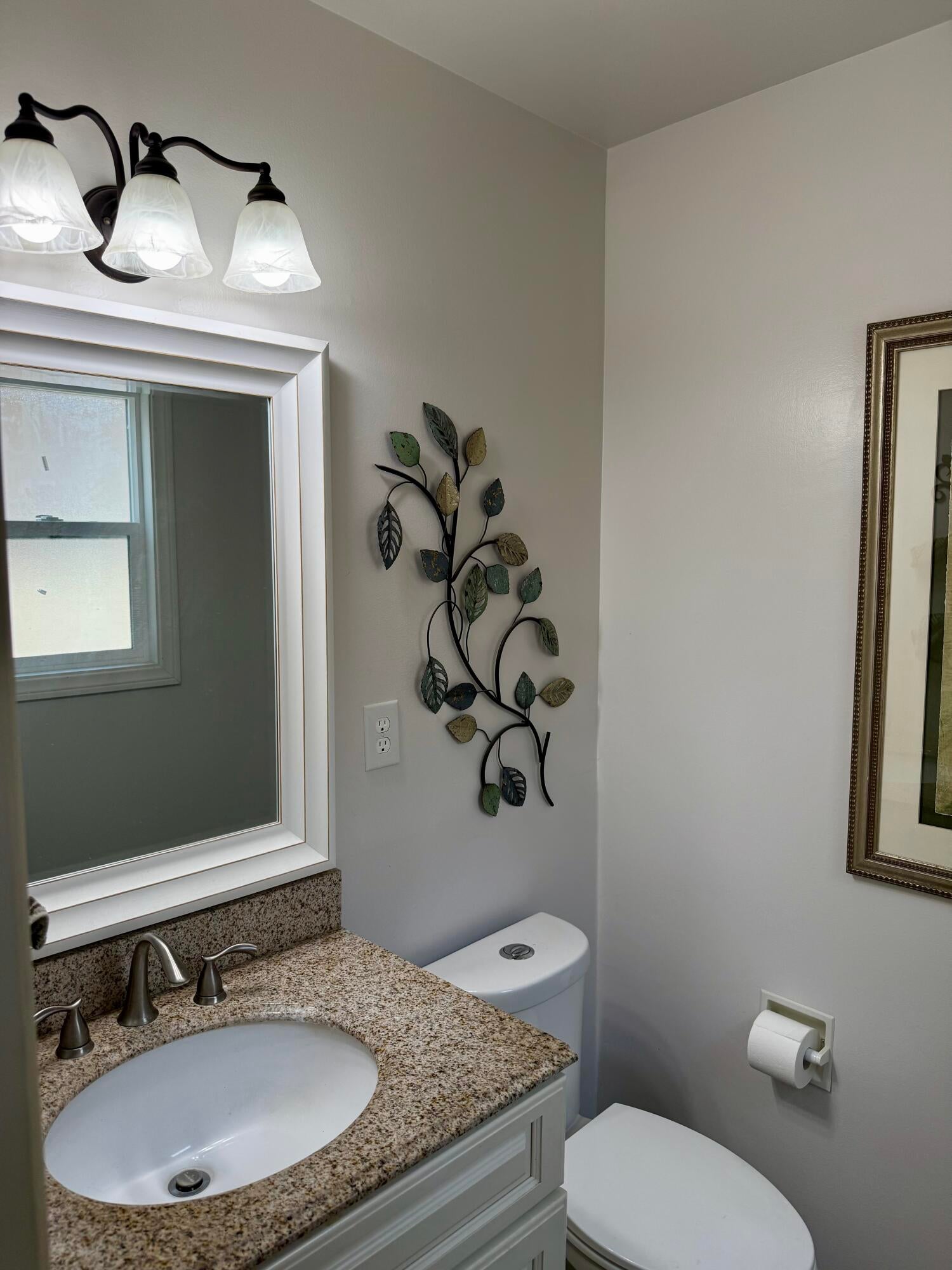 San Clemente, California, 92673, United States, 4 Bedrooms Bedrooms, ,3 BathroomsBathrooms,Residential,Active,1929466