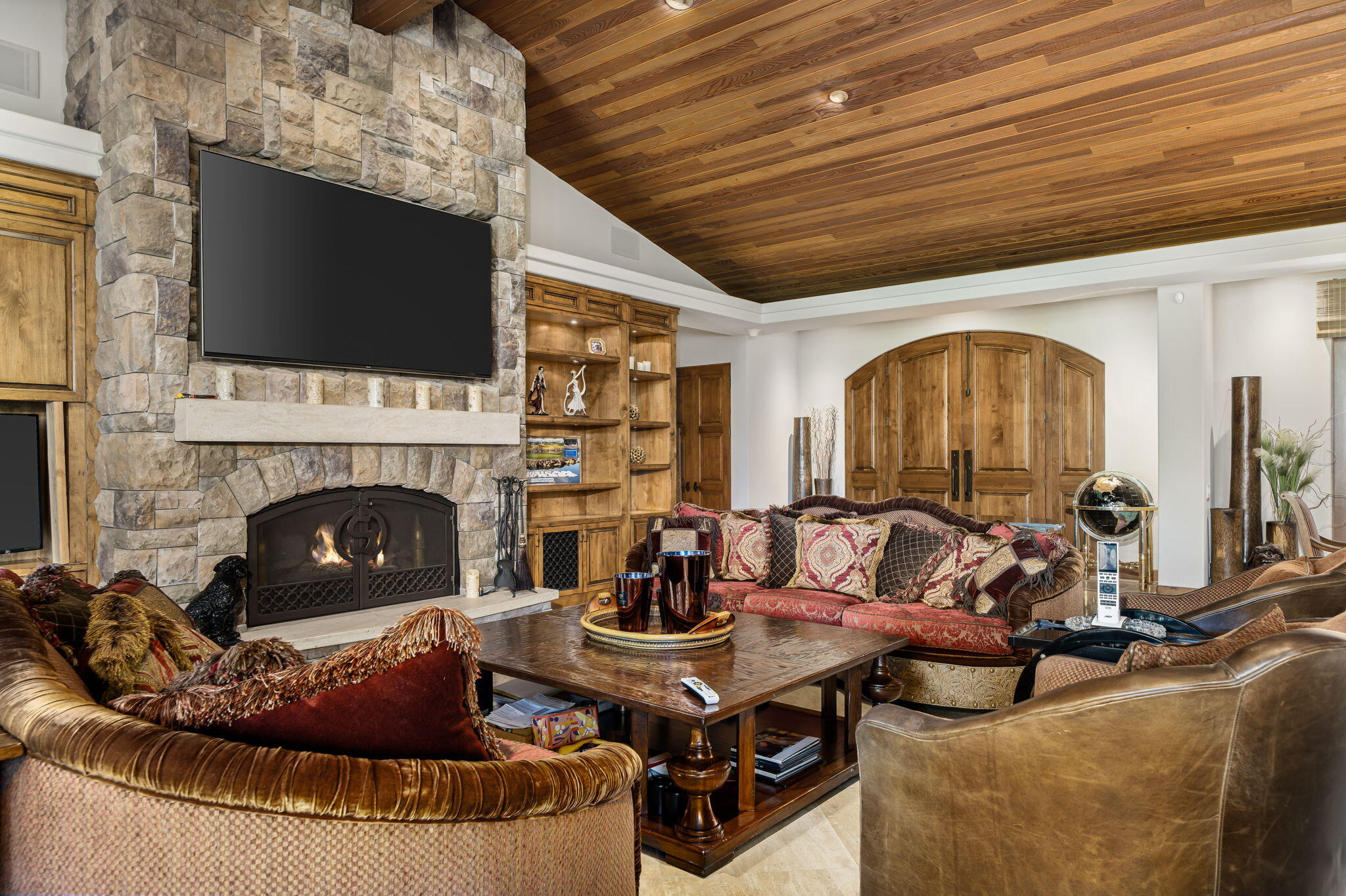 Palm Desert, California, 92260, United States, 4 Bedrooms Bedrooms, ,5 BathroomsBathrooms,Residential,Active,1884877