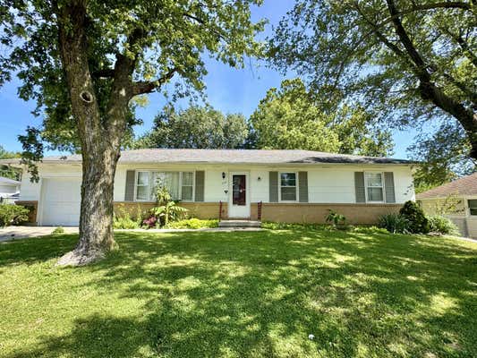 1120 S LINCOLN AVE, MARSHALL, MO 65340 - Image 1