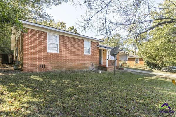 1170 N BEDDINGFIELD DR, MACON, GA 31206, photo 3 of 34