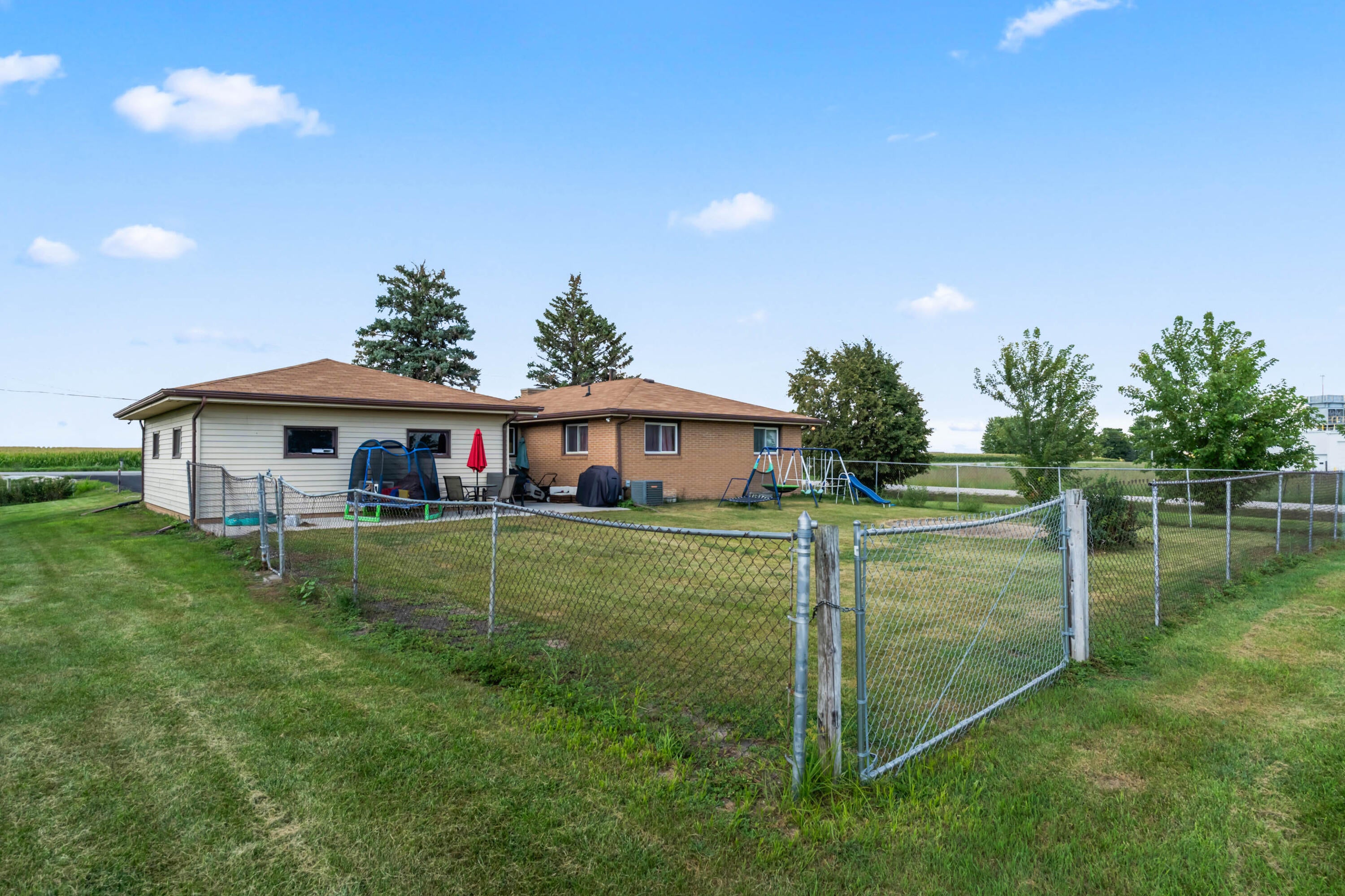 Fort Dodge, Iowa, 50501, United States, 3 Bedrooms Bedrooms, ,3 BathroomsBathrooms,Residential,Active,1941127