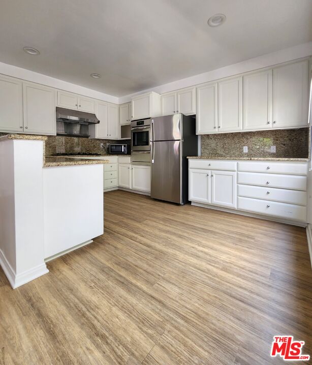 Los Angeles, California, 90024, United States, ,9 BathroomsBathrooms,Residential,Active,1841273