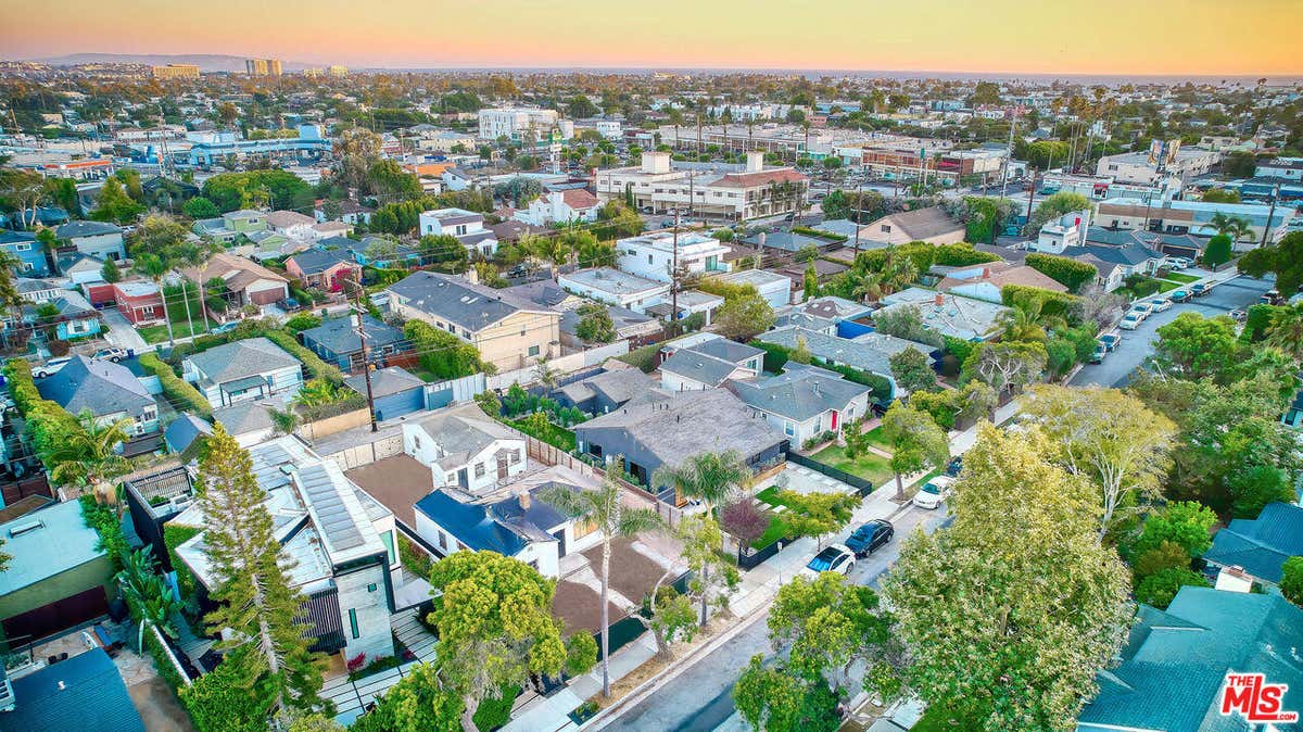 1114 OZONE AVE, SANTA MONICA, CA 90405, photo 1 of 19