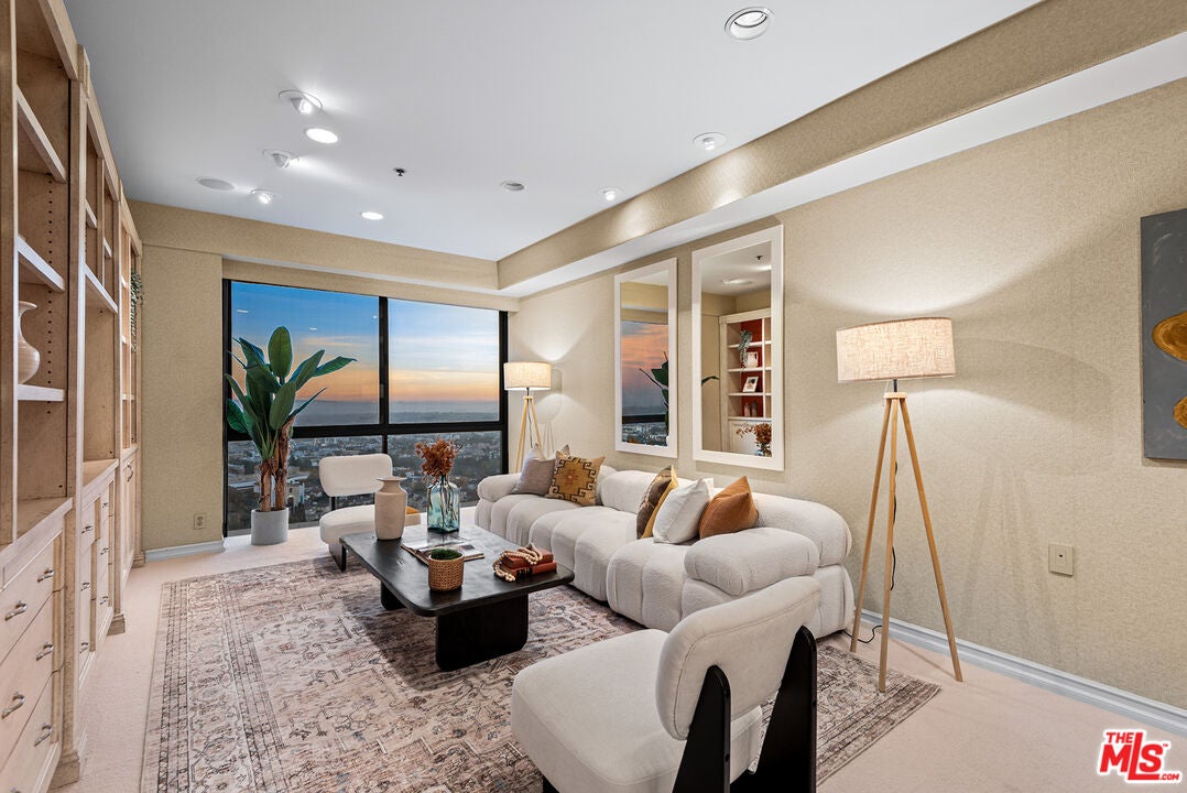 Los Angeles, California, 90024, United States, 3 Bedrooms Bedrooms, ,4 BathroomsBathrooms,Residential,Active,2009848