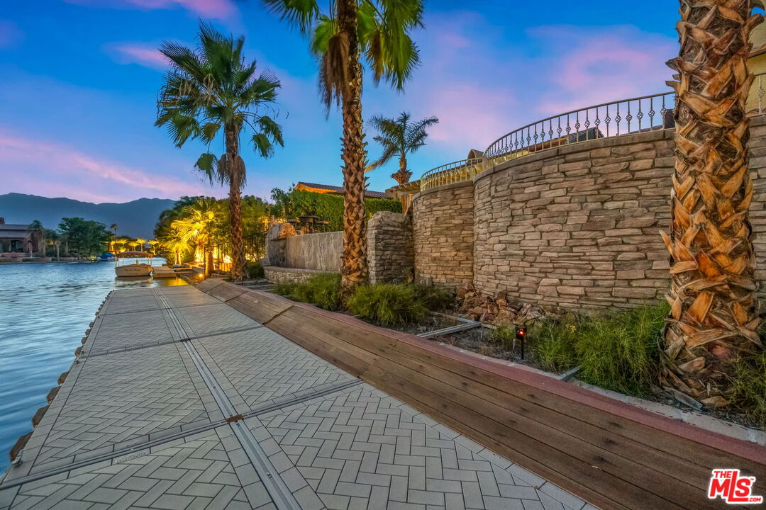 Rancho Mirage, California, 92270, United States, 4 Bedrooms Bedrooms, ,5 BathroomsBathrooms,Residential,Active,2007230