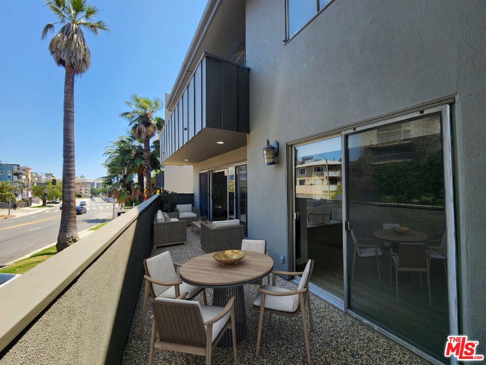 Los Angeles, California, 90024, United States, ,9 BathroomsBathrooms,Residential,Active,1841273