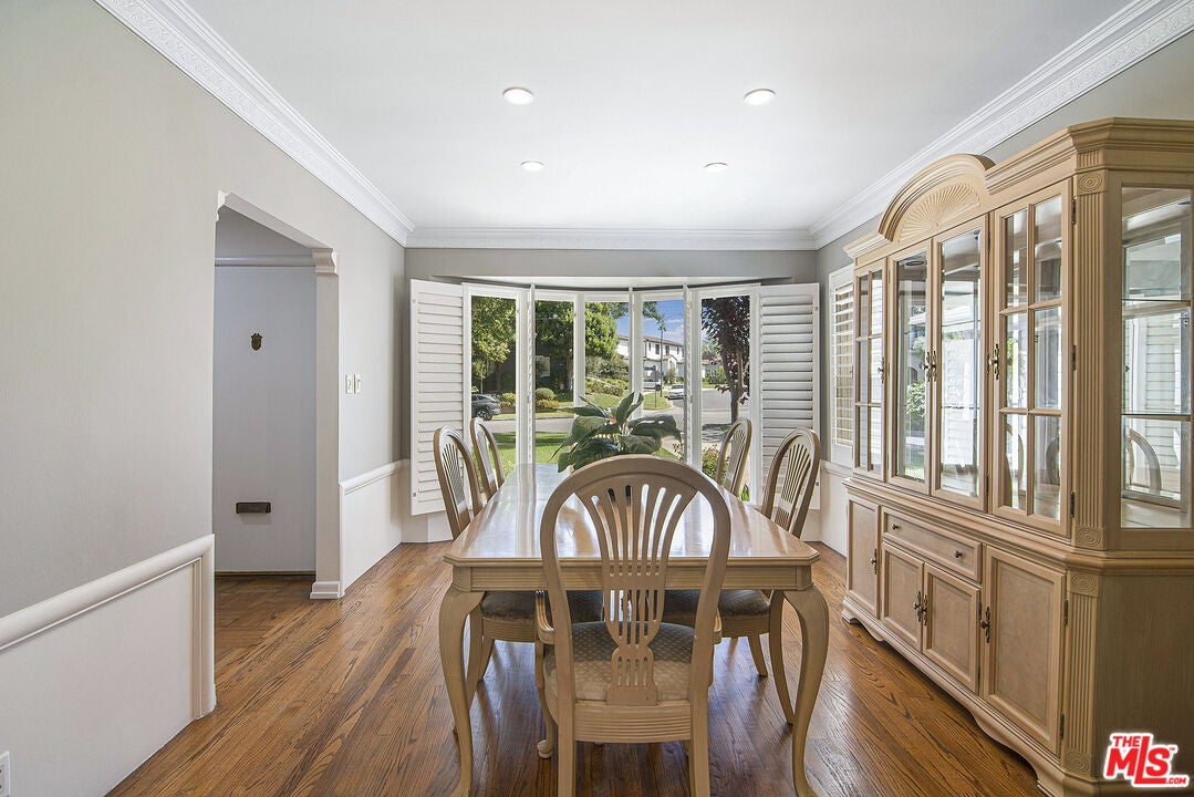 Los Angeles, California, 90035, United States, 4 Bedrooms Bedrooms, ,3 BathroomsBathrooms,Residential,Active,1863328