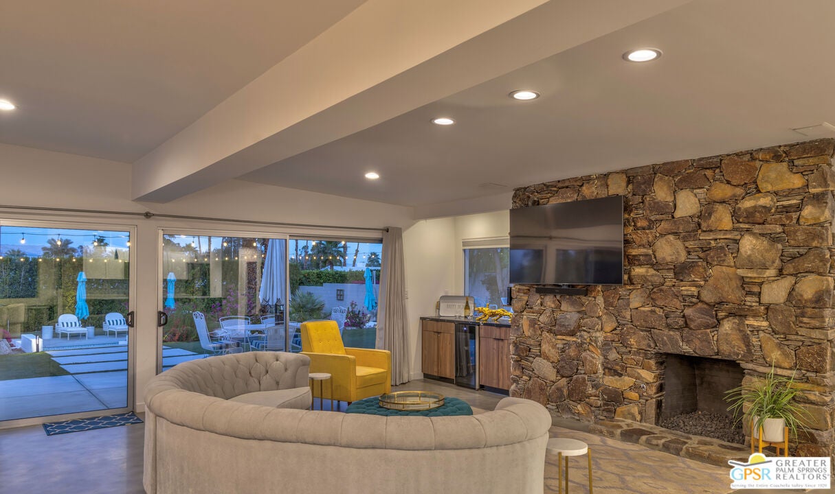 Rancho Mirage, California, 92270, United States, 5 Bedrooms Bedrooms, ,4 BathroomsBathrooms,Residential,Active,2051982
