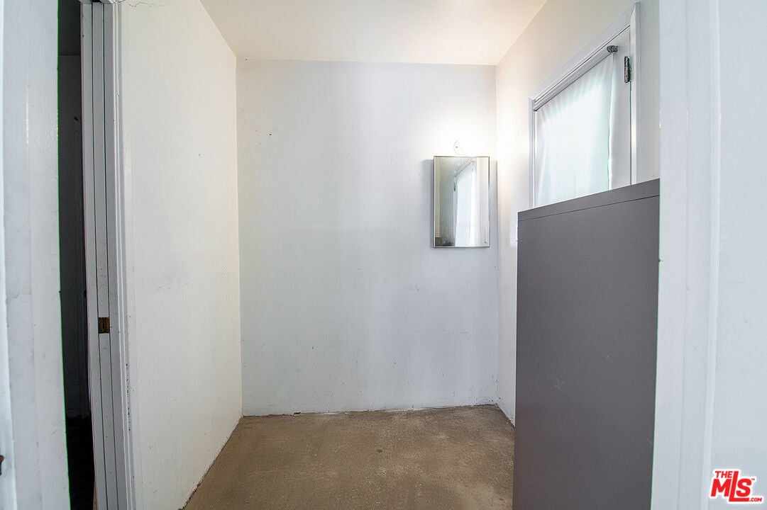 Los Angeles, California, 90035, United States, 4 Bedrooms Bedrooms, ,3 BathroomsBathrooms,Residential,Active,1863328