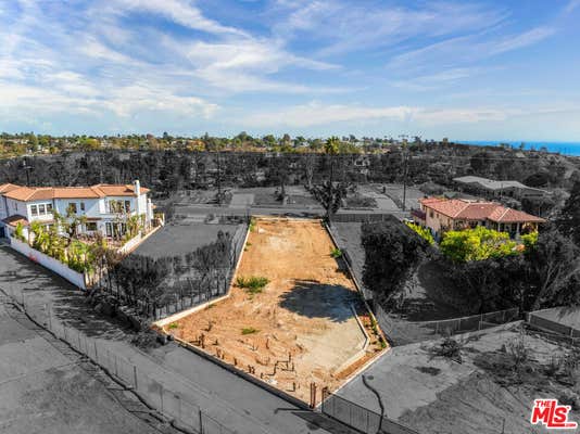 649 N LAS CASAS AVE, PACIFIC PALISADES, CA 90272 RE/MAX