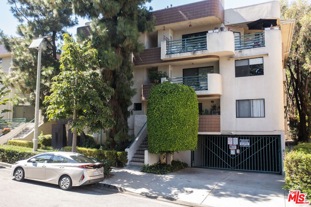 West Hollywood, California, 90069, United States, 40 Bedrooms Bedrooms, ,40 BathroomsBathrooms,Residential,Active,1929919