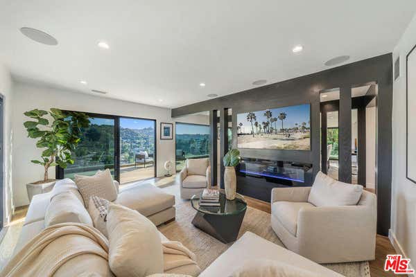 3352 DONA ROSA DR, STUDIO CITY, CA 91604 - Image 1