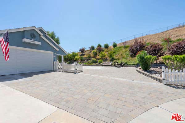 31902 GREEN HILL DR, CASTAIC, CA 91384, photo 4 of 38