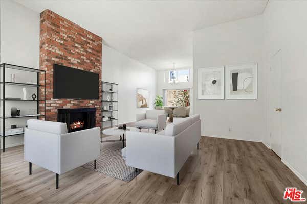 2452 CHELSEA PL APT L, SANTA MONICA, CA 90404 - Image 1