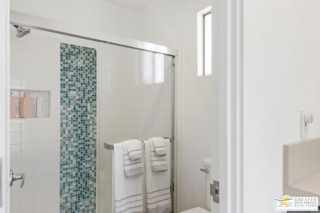 Rancho Mirage, California, 92270, United States, 5 Bedrooms Bedrooms, ,4 BathroomsBathrooms,Residential,Active,2051982