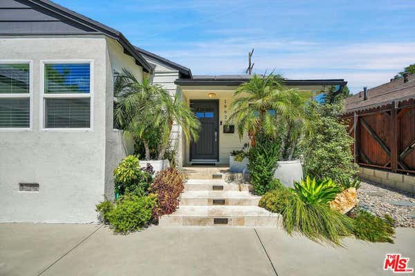 18627 SUNBURST ST, NORTHRIDGE, CA 91324, photo 4 of 57