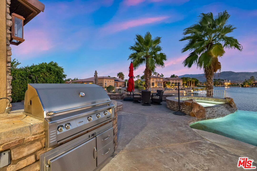 Rancho Mirage, California, 92270, United States, 4 Bedrooms Bedrooms, ,5 BathroomsBathrooms,Residential,Active,2007230