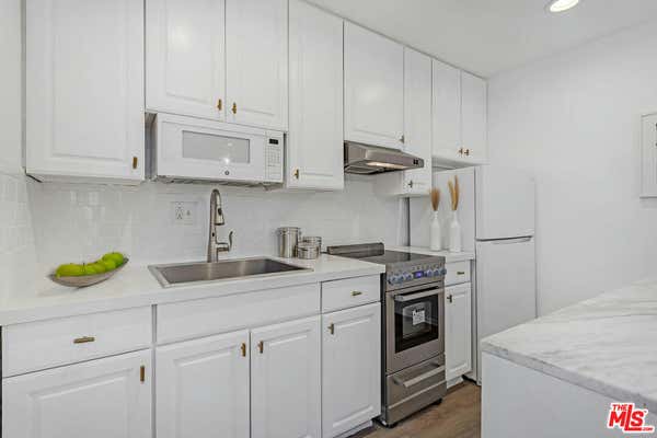 11645 MONTANA AVE APT 210, LOS ANGELES, CA 90049, photo 4 of 34