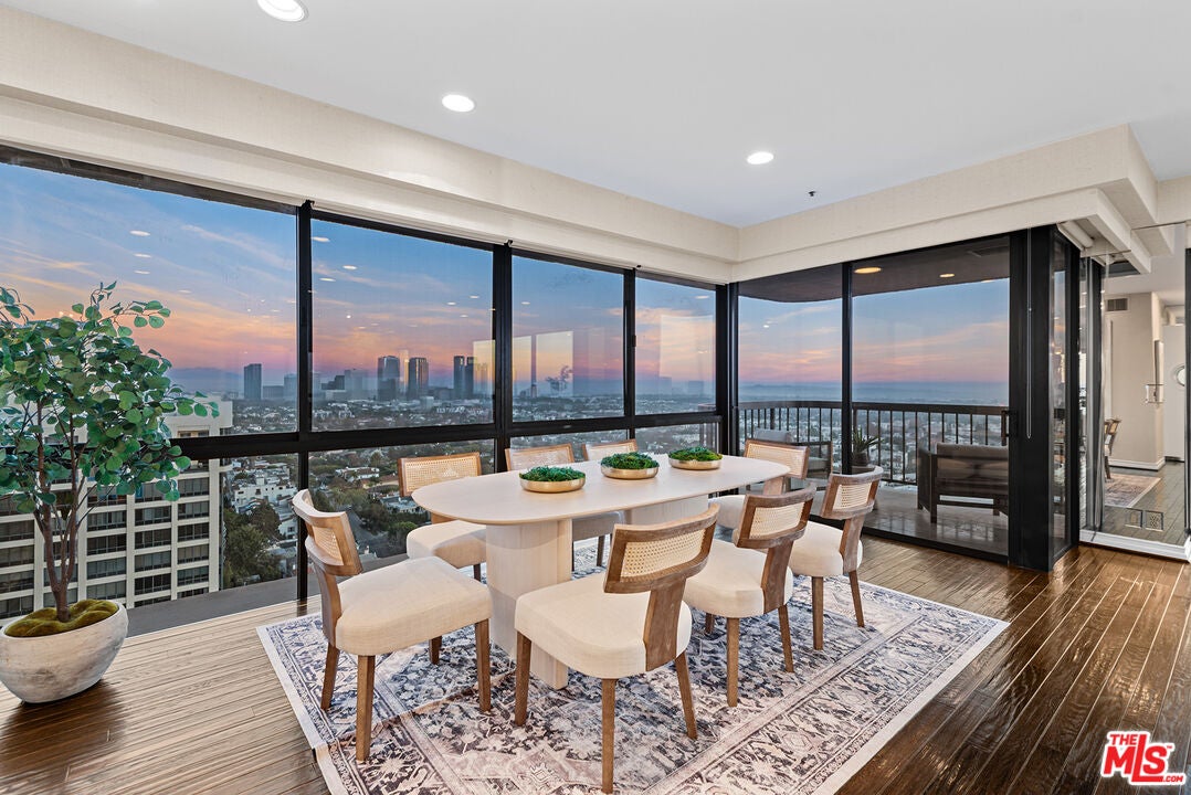 Los Angeles, California, 90024, United States, 3 Bedrooms Bedrooms, ,4 BathroomsBathrooms,Residential,Active,2009848