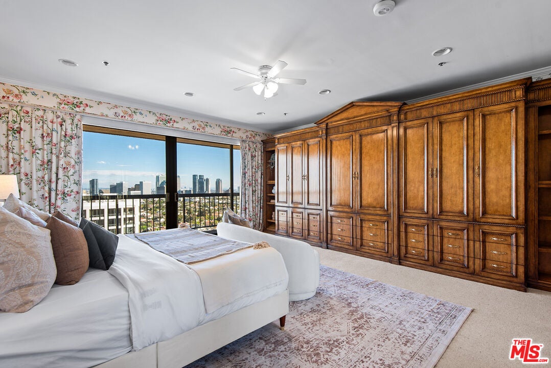 Los Angeles, California, 90024, United States, 3 Bedrooms Bedrooms, ,4 BathroomsBathrooms,Residential,Active,2009848