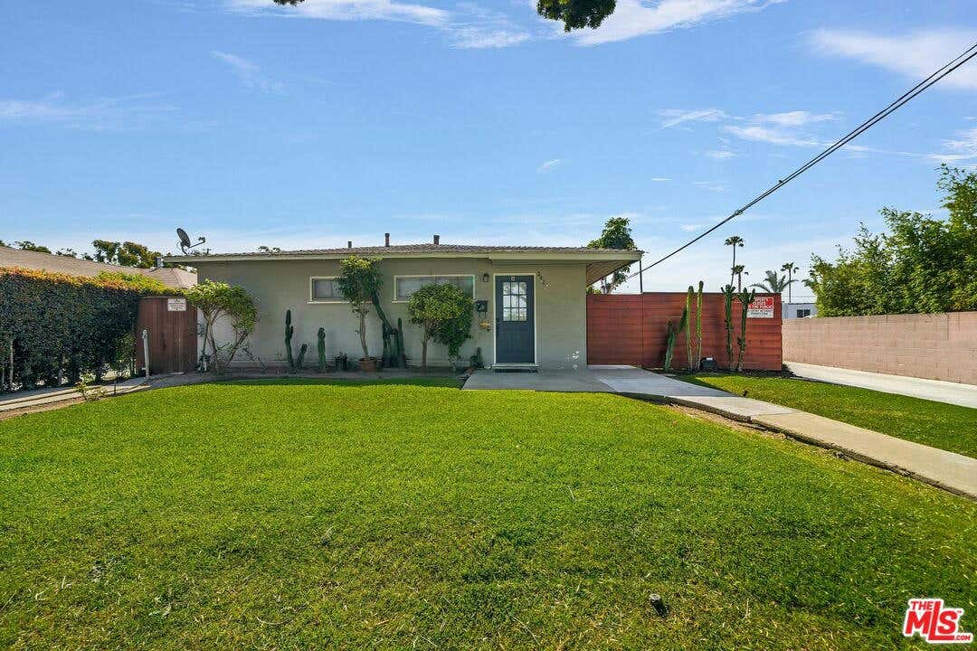 2428 KANSAS AVE, SANTA MONICA, CA 90404, photo 1 of 32