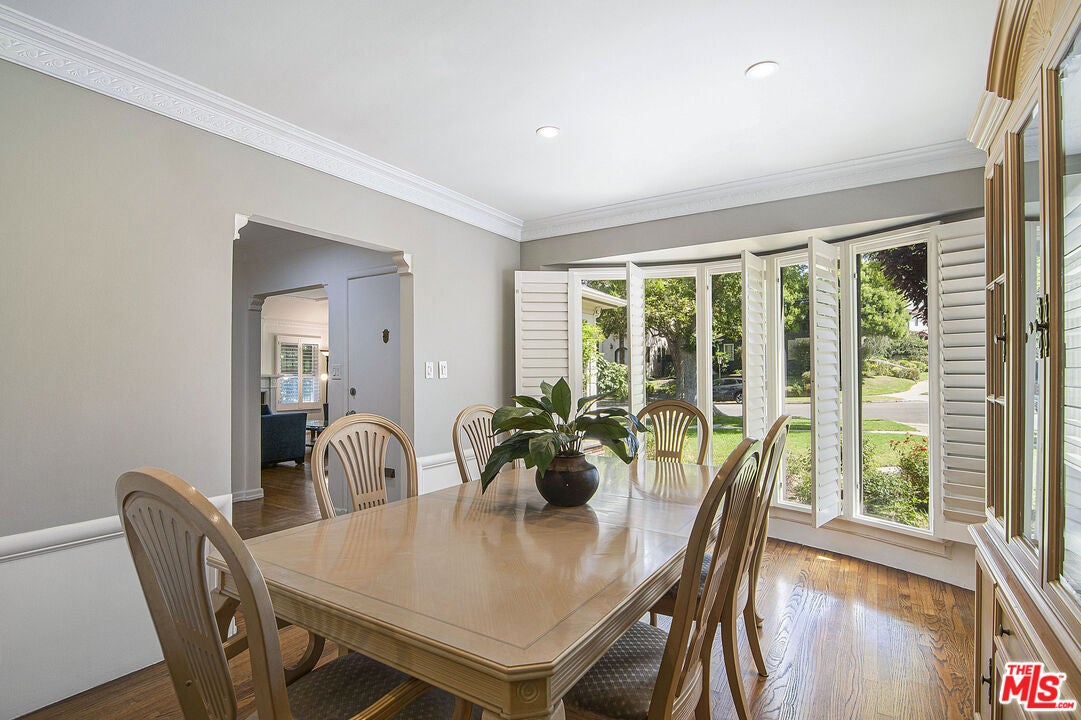 Los Angeles, California, 90035, United States, 4 Bedrooms Bedrooms, ,3 BathroomsBathrooms,Residential,Active,1863328